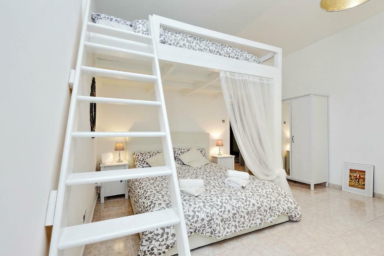 Bbhome Trastevere Station White Chic Apartment Róma Kültér fotó